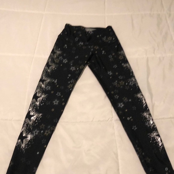 Victoria’s Secret Sport half leggings in black and silver athletic or for hiking - Picture 1 of 4
